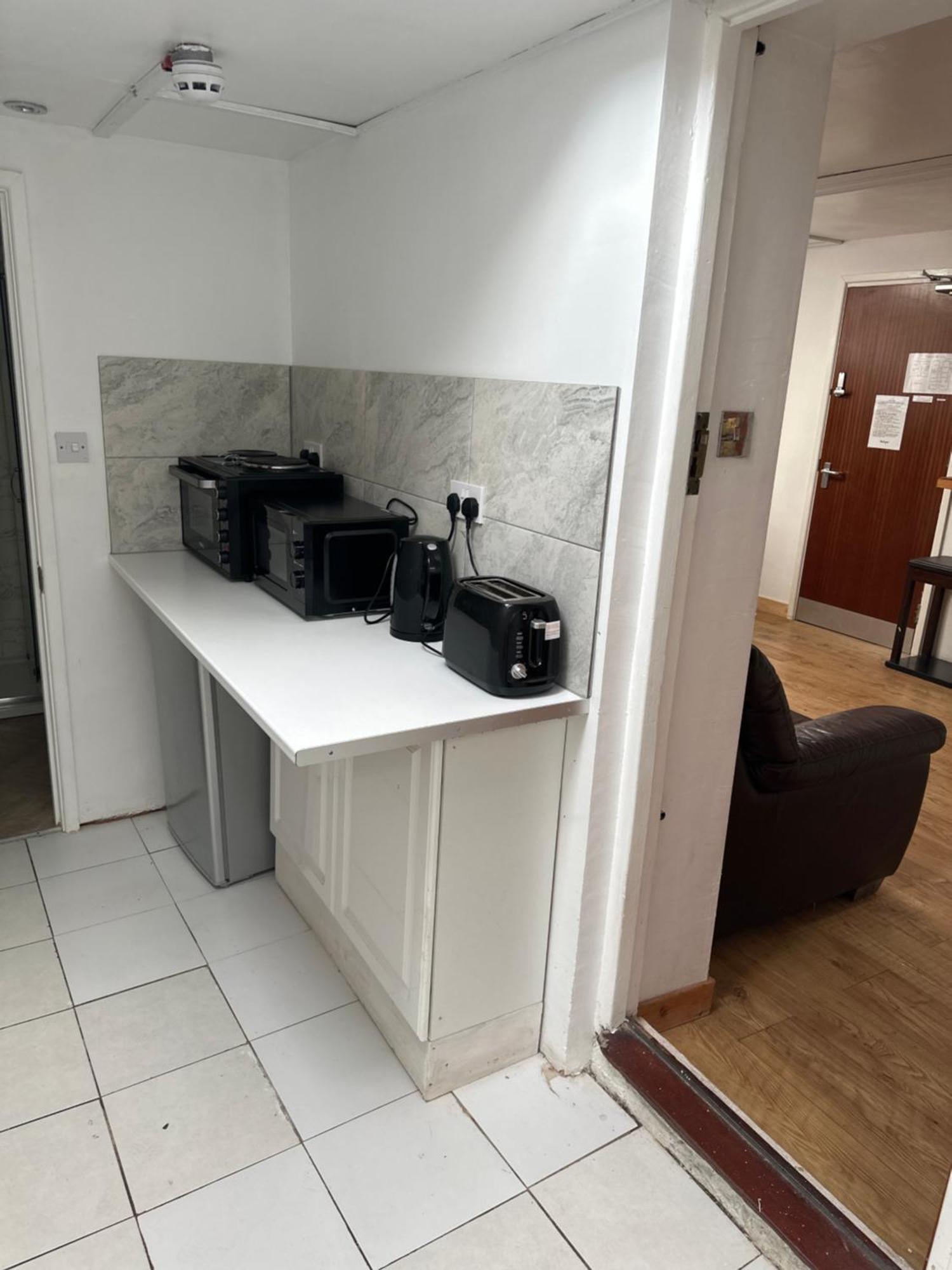 Barrs Court Beds Hotel Warmley Екстериор снимка