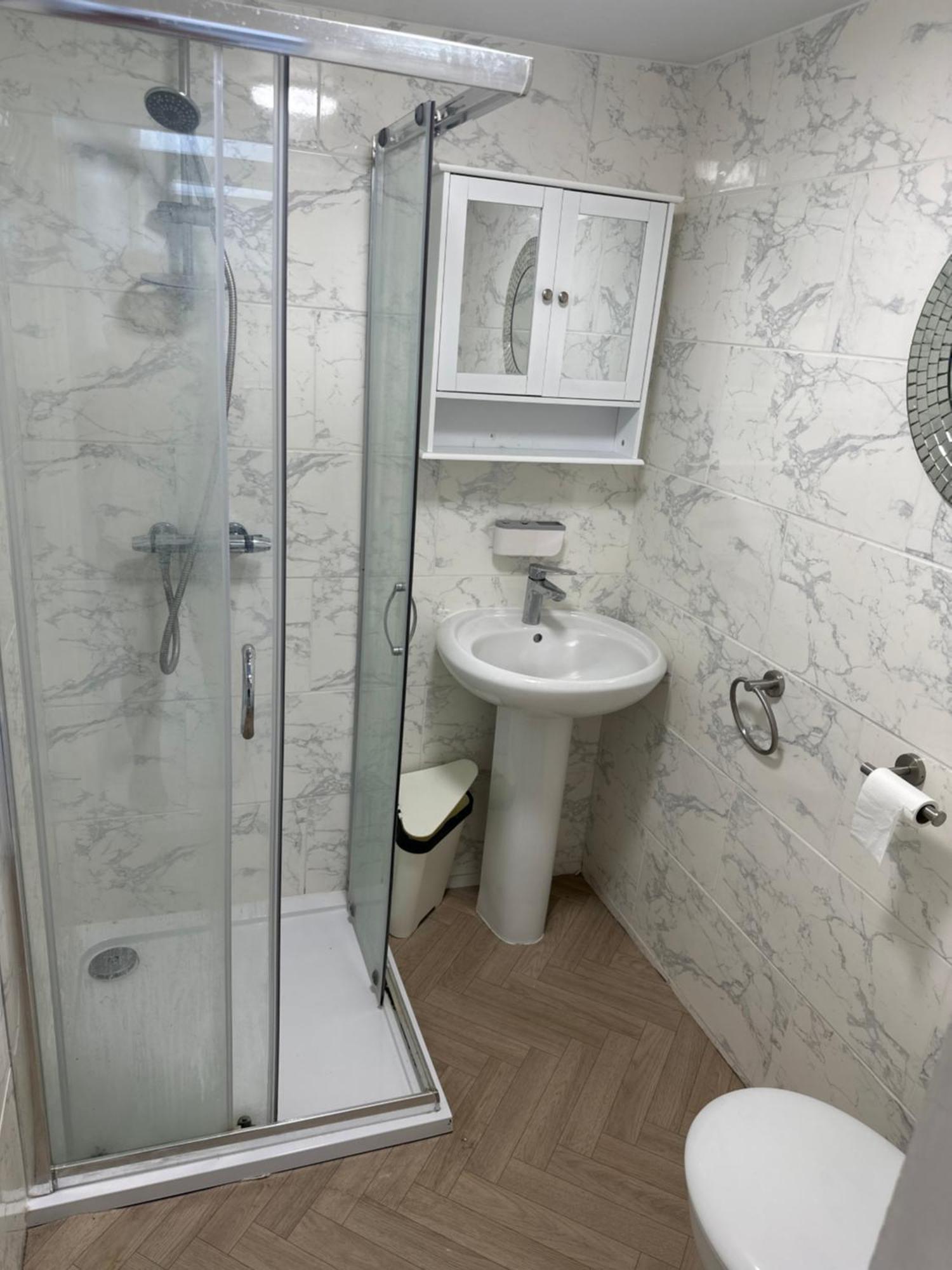 Barrs Court Beds Hotel Warmley Екстериор снимка