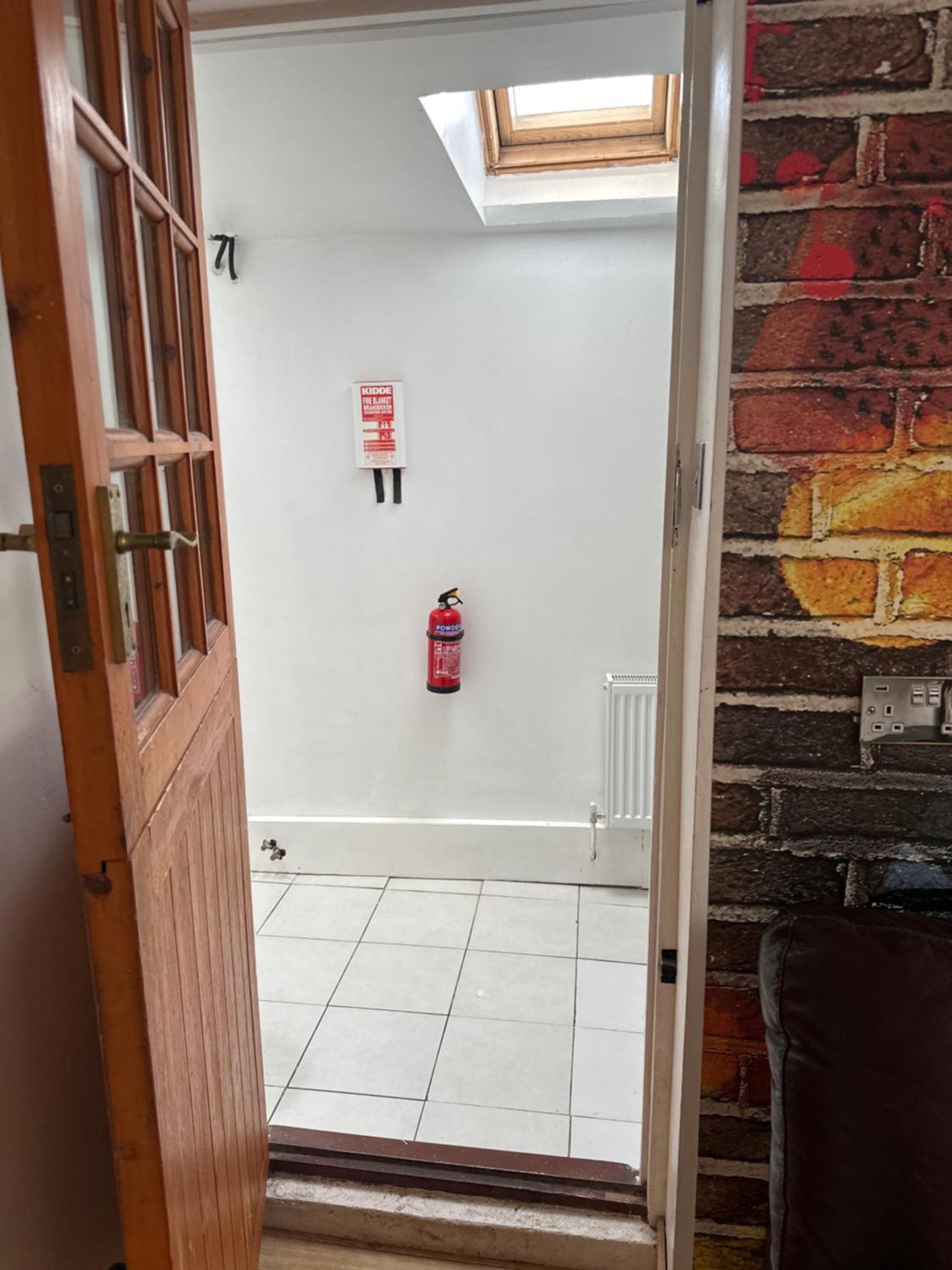 Barrs Court Beds Hotel Warmley Екстериор снимка